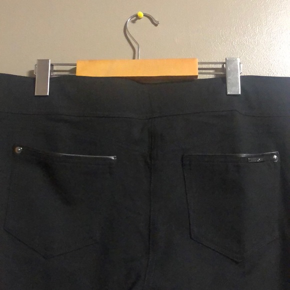 Casual pants - Picture 4 of 4